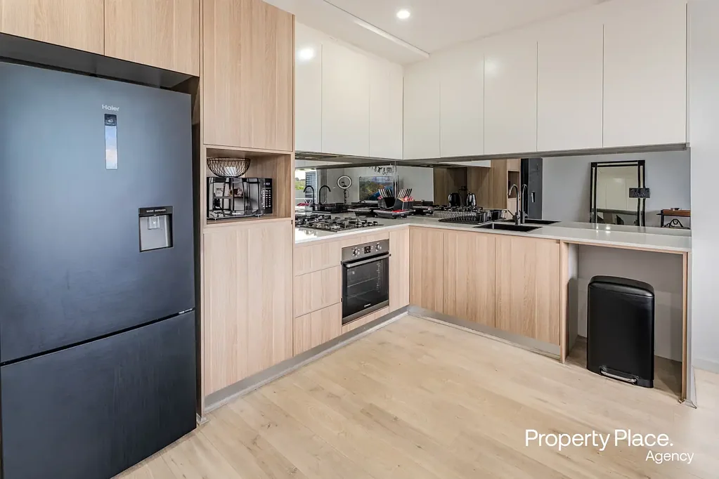 Canterbury 1Zimmer Choice of 1-Bedroom Plus Study Apartments