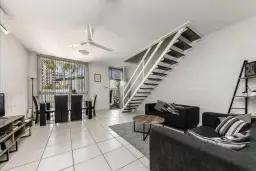 18/94 Woods Street, Darwin City