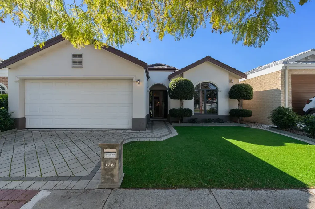 Maylands 3Moenga Maylands – Green Title Home