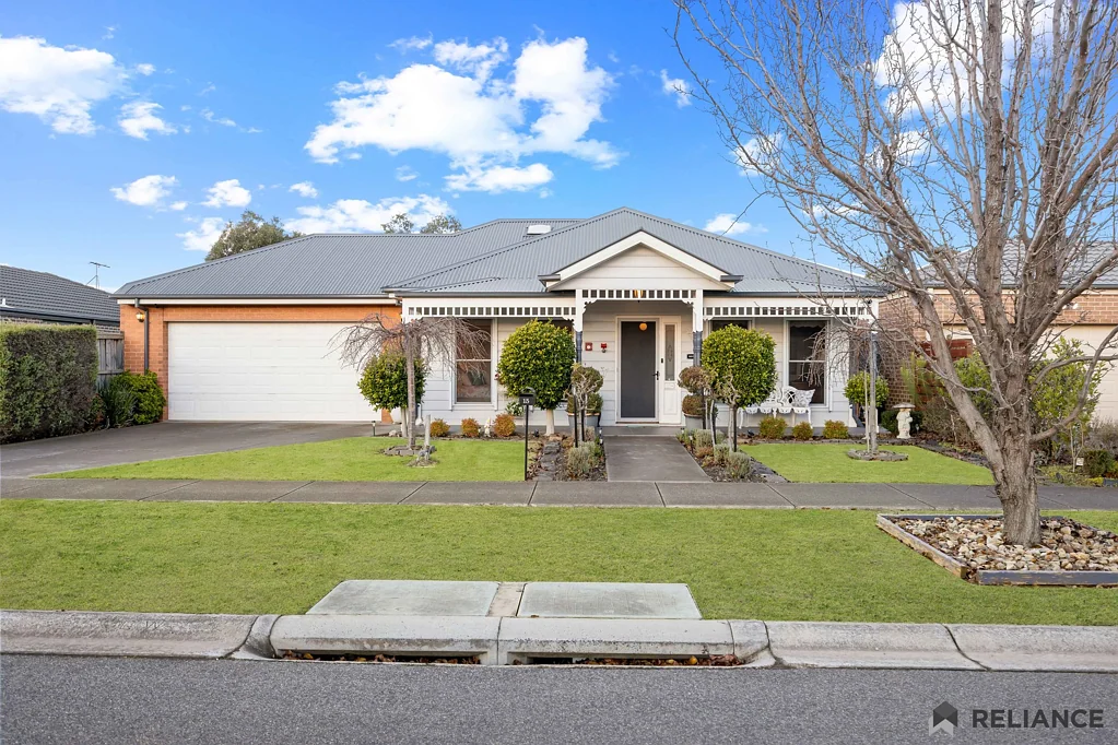 15 Desert Gum Way, Brookfield, VIC 3338