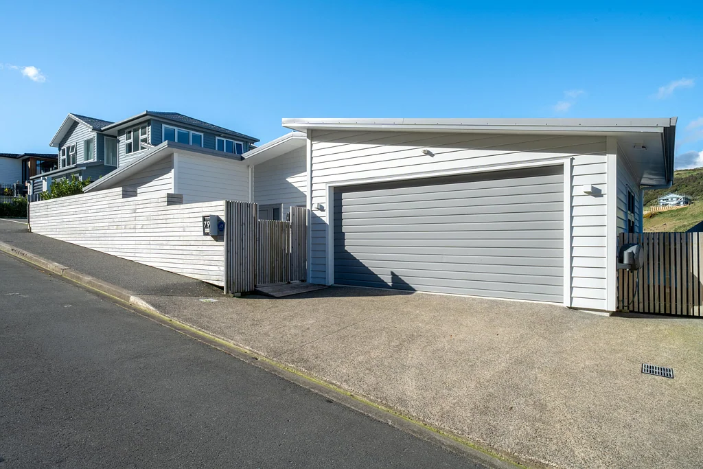 Churton Park 4 Bedroom Top Shelf Single Level