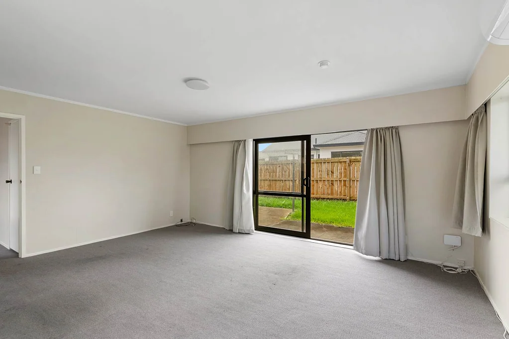 Weymouth 2房  Modern and Affordable Front Unit – Must Be Sold