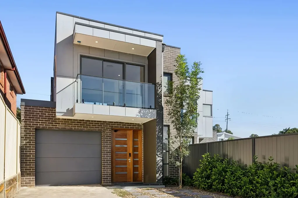 170 Hawksview Street, Guildford, NSW 2161, 5 ਕਮਰੇ, 3 ਬਾਥਰੂਮ, Apartment