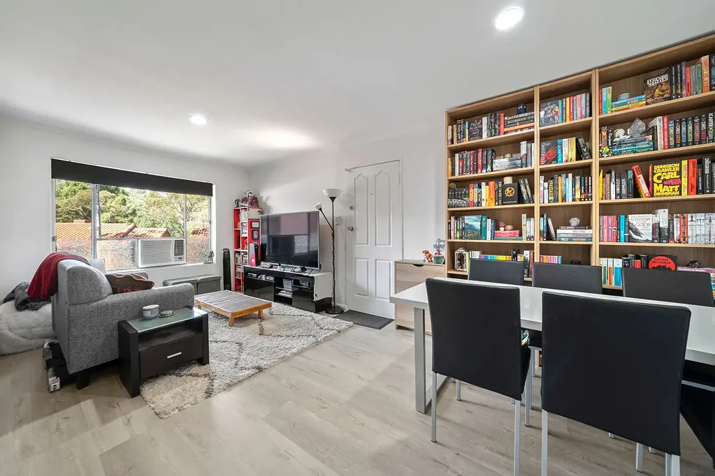 Salisbury 2 Bedroom Renovated 2-Bed Unit in a Walk-Everywhere Location!