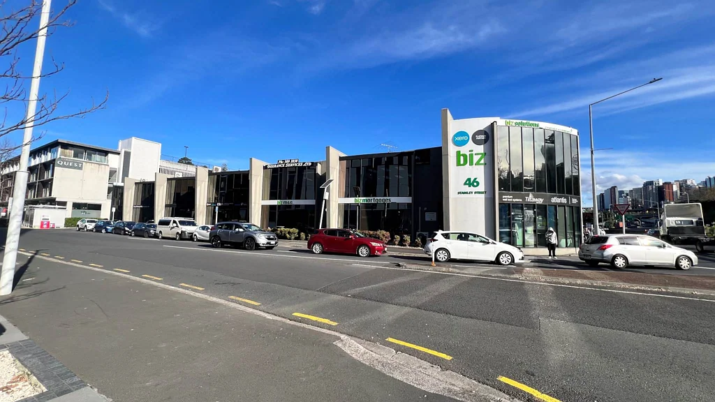 Parnell GREAT LOCATION WITH CAR PARKING