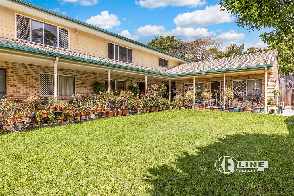 Nambour 2Zimmer COMFORTABLE DOUBLE STOREY TOWNHOUSE: GREAT ENTRY LEVEL BUYING!