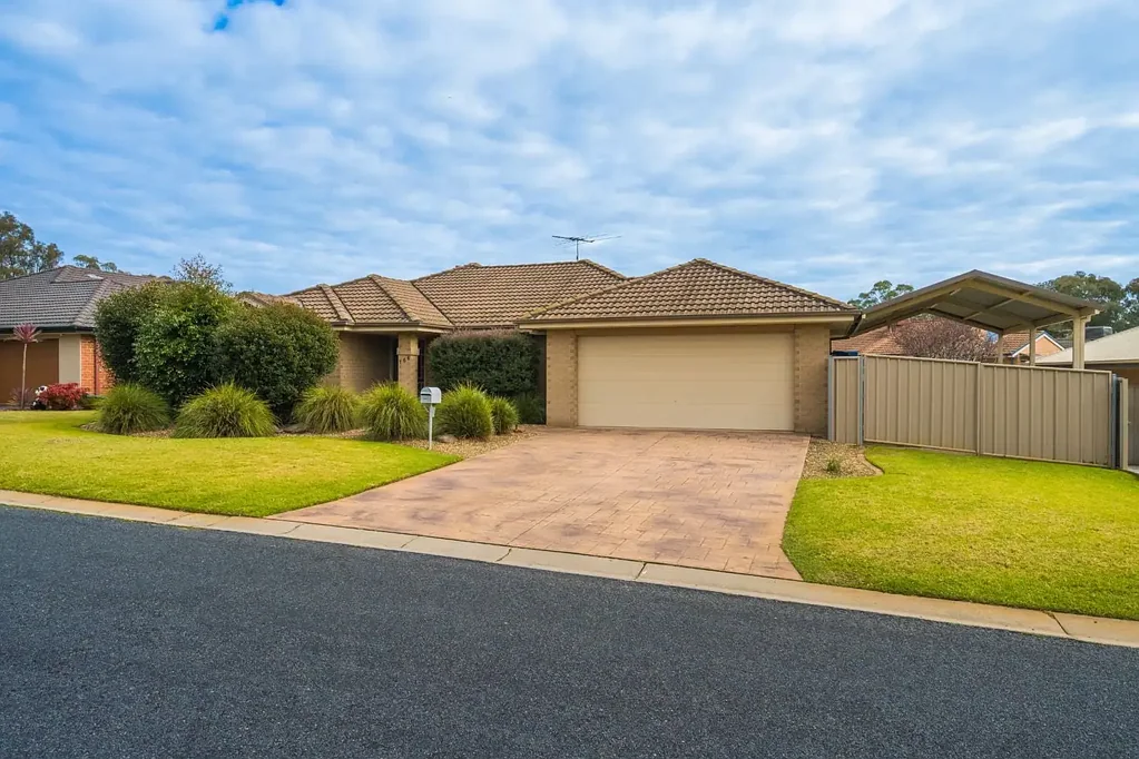 Thurgoona 4chambre Modern Family Living in a Sought-After Thurgoona Location