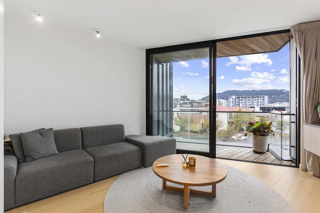 Wellington Central 1 Slaapkamer Sunset West: Sun, Style, and the Heart of the City