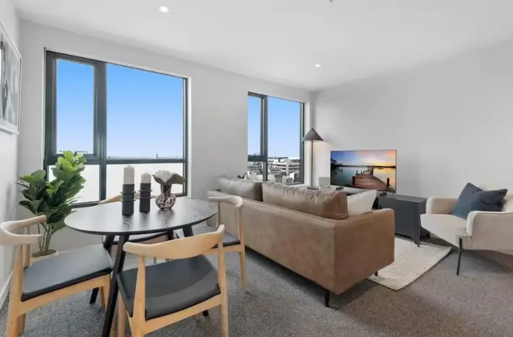 FULLY FURNISHED,  2-BED  1-BATH!
