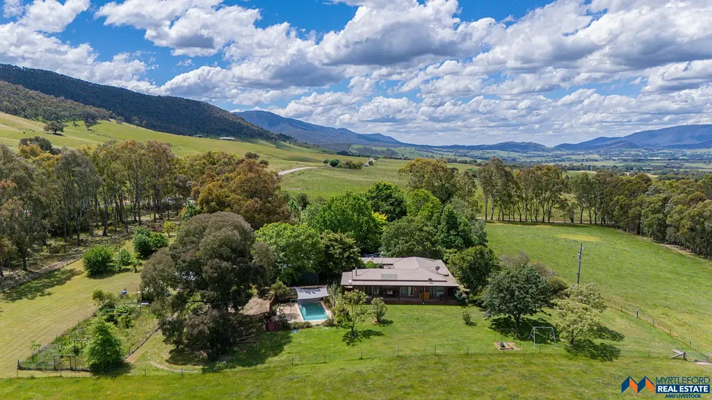 Myrtleford  4-Bed Mudgegonga Home, Productive Land & Excellent Dam