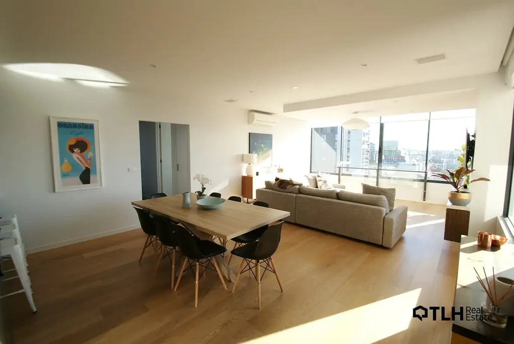 Spacious North Facing Apartment in a Prime St Kilda Location