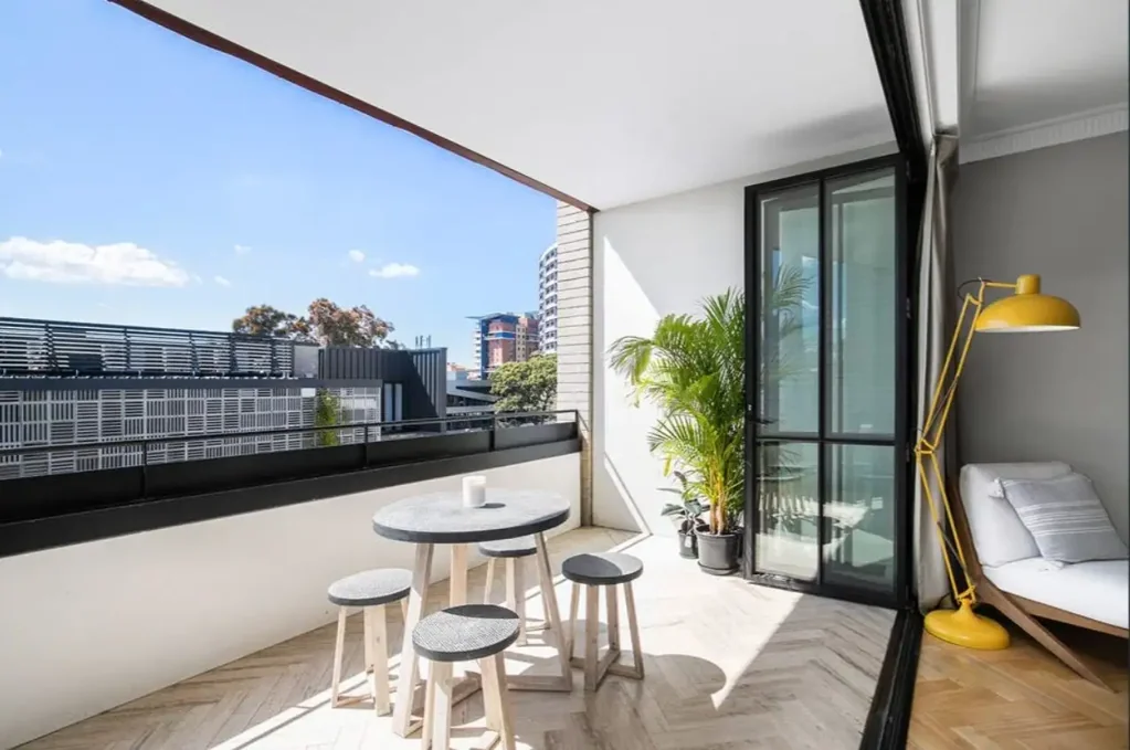 Modern 1-Bedroom Unit in Convenient Waterloo