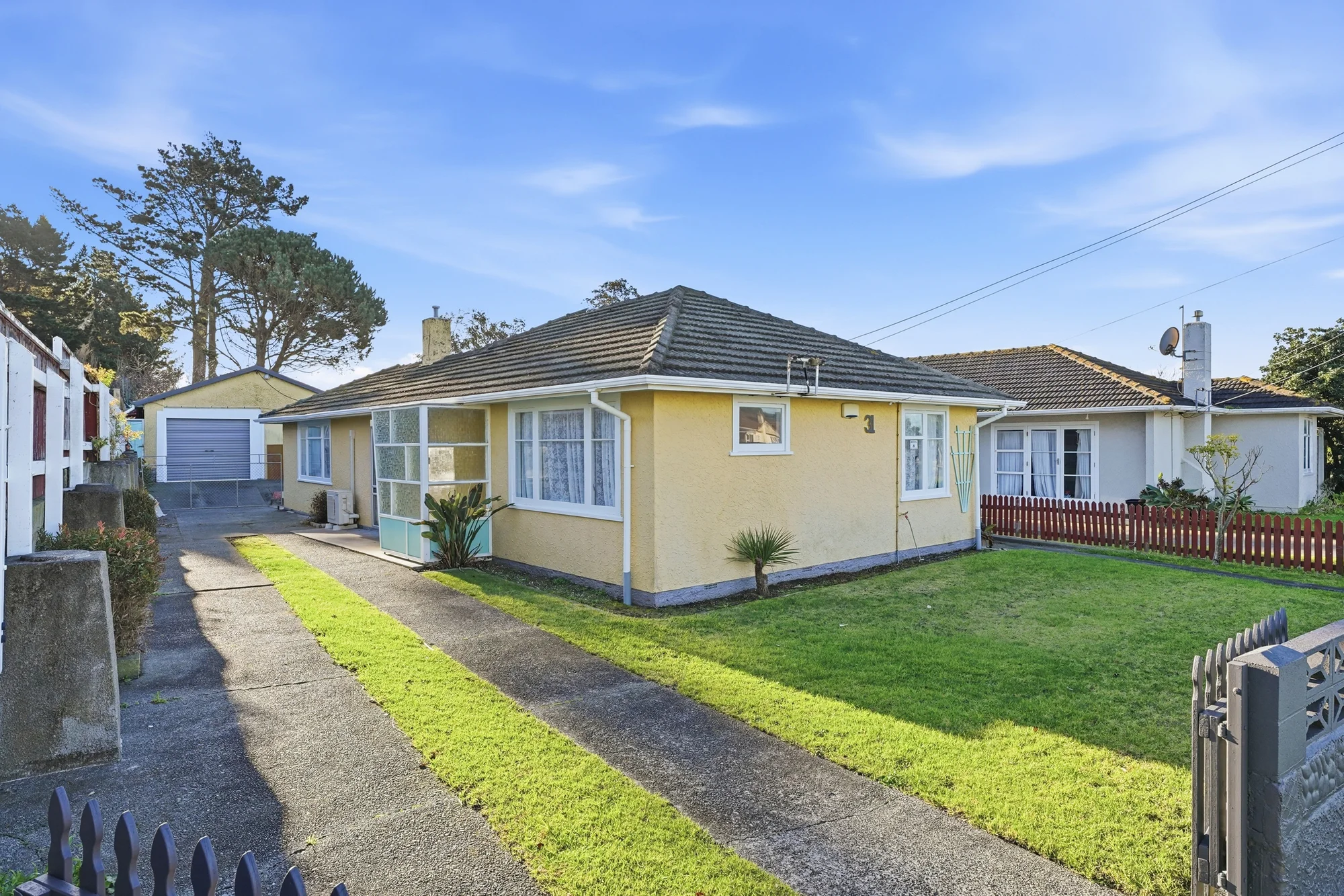 Castlecliff 3Zimmer Solid, spacious and full of opportunity