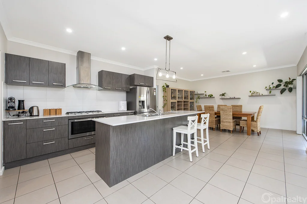 30 Charleston Street, Karnup, WA 6176