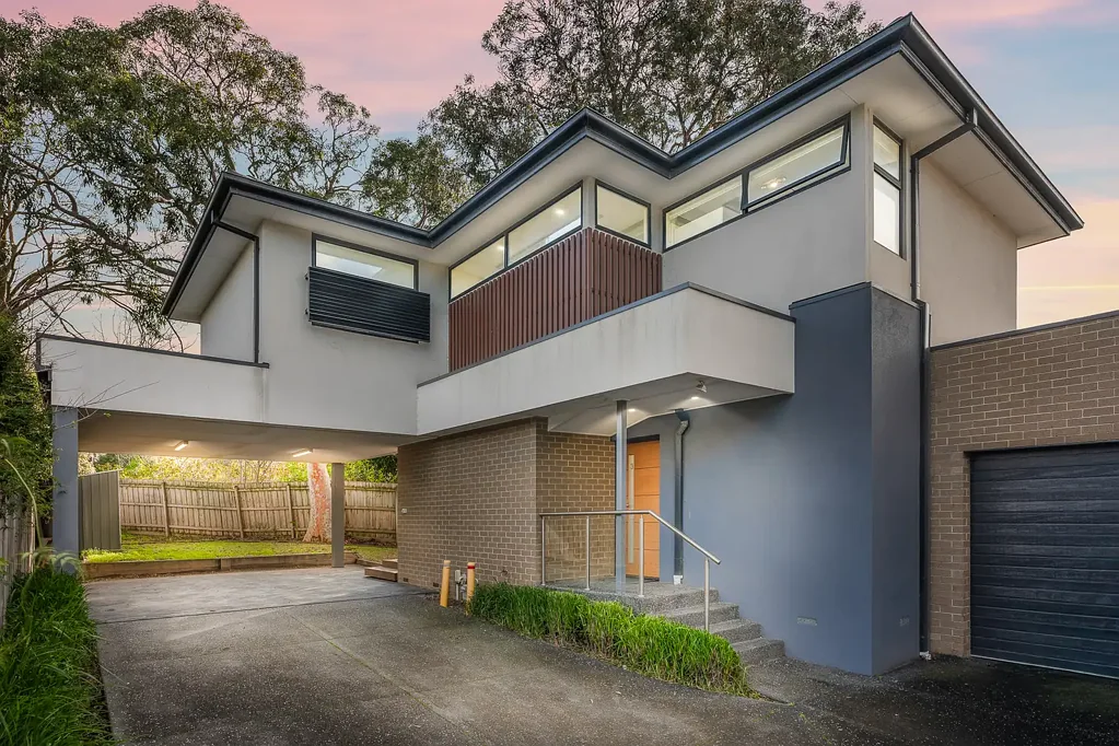 Glen Waverley 4Kwarto PREMIUM FAMILY LIVING IN THE GLENDAL PRIMARY & HIGHVALE SECONDARY ZONES!