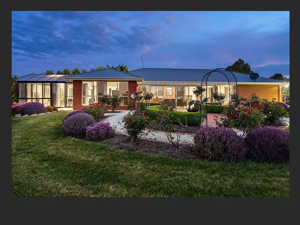 Relbia 4બેડરૂમ Executive Family Home Perfect for a Tradie