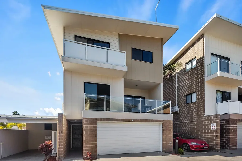 Capalaba 3Zimmer Modern Townhouse Living in a Convenient Capalaba Location