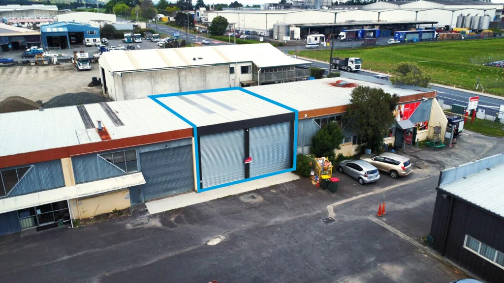 Papakura Immaculate Industrial with Holding Income