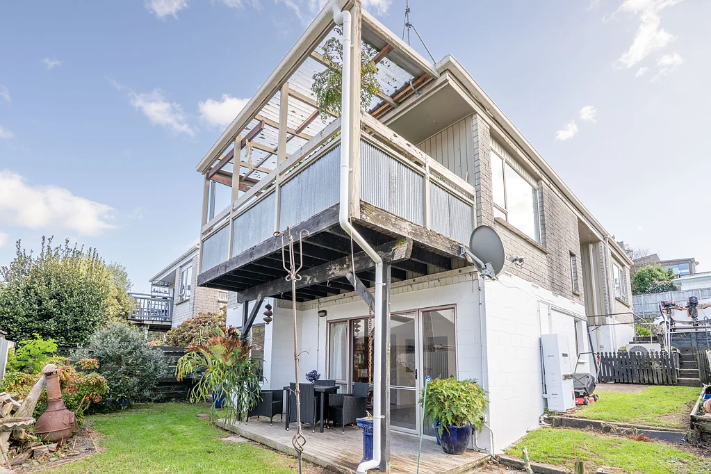Tauranga South 4房  Versatile Living with Income Potential