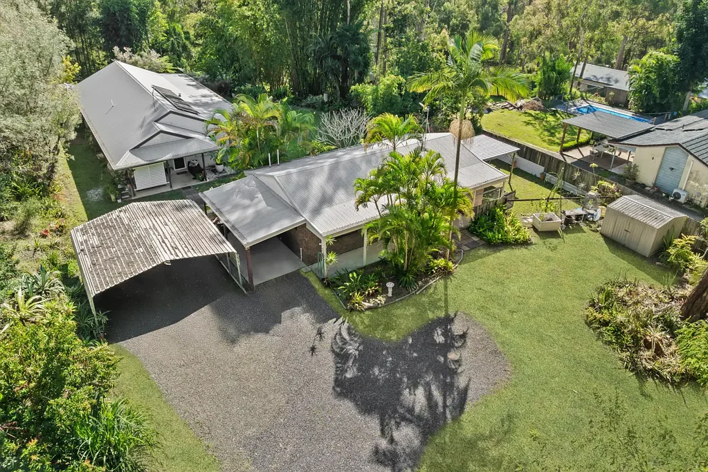 Mount Mellum 6 Bedroom Dual Living Retreat - Space, Comfort & Income Potential!