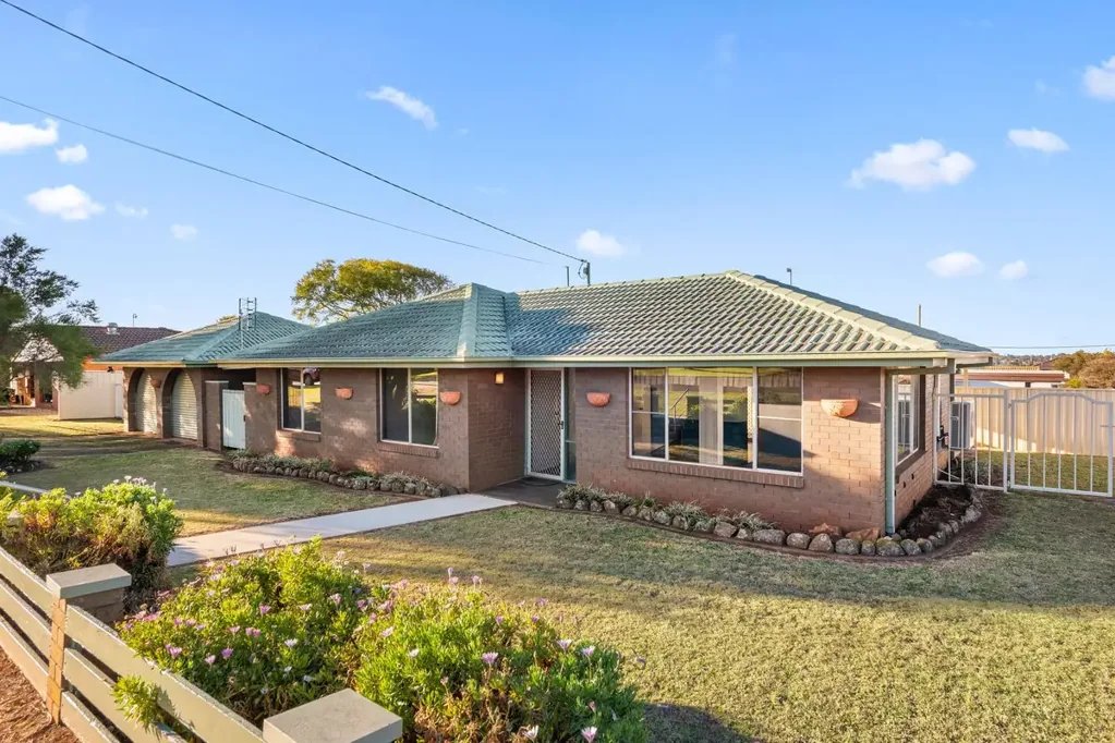 Charming Darling Heights Rental Opportunity!