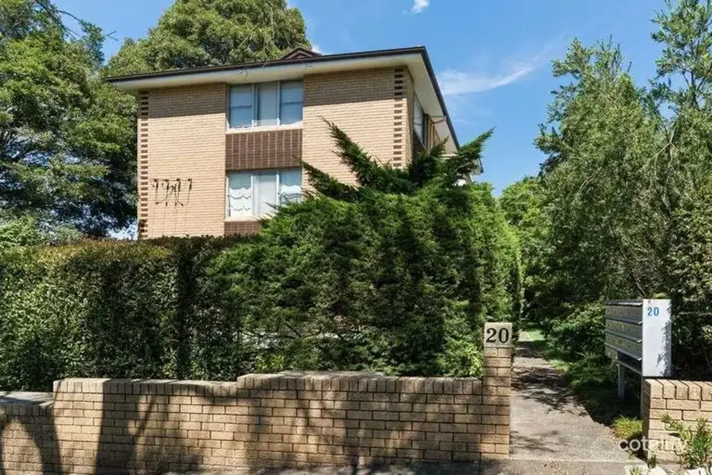 Prime Artarmon Townhouse | Private & Modern