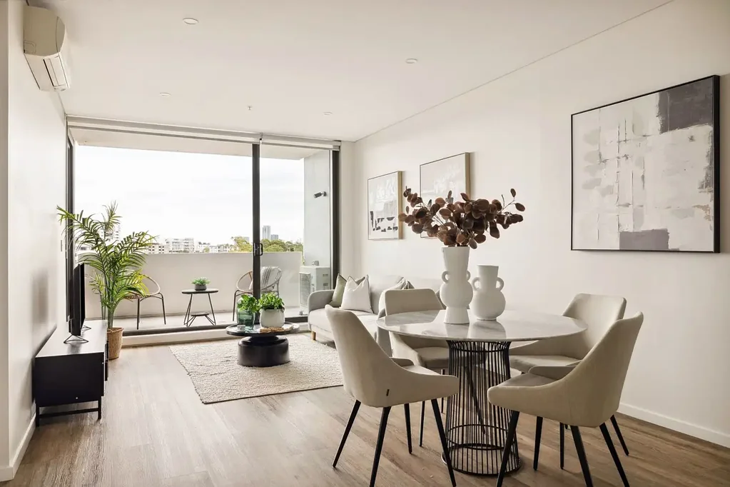 Homebush 2બેડરૂમ Designer apartment set in the heart of vibrant Homebush | Level 7 | 300m's from Homebush Station