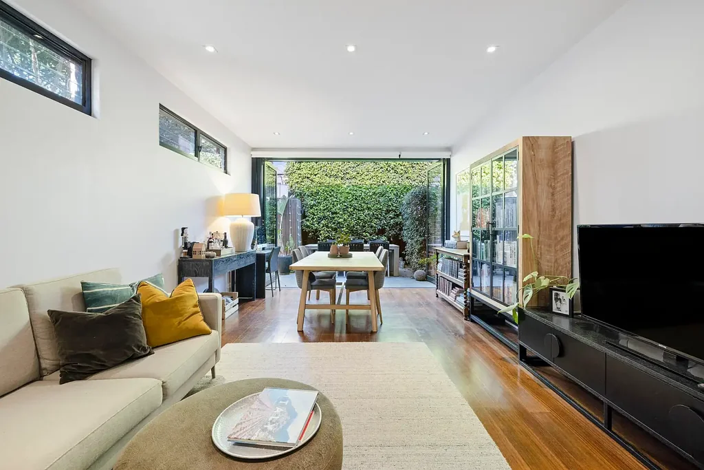 Alluring on Ashworth