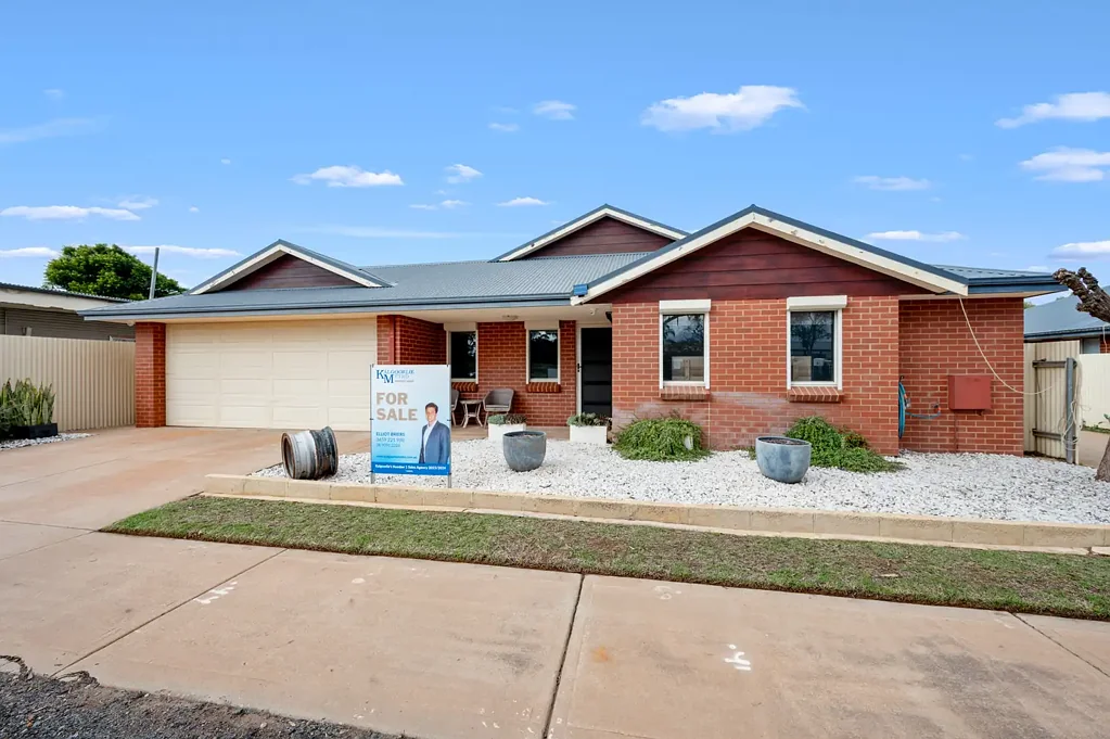 Kalgoorlie 4房  NEAT AS A PIN SIMPLY UNPACK