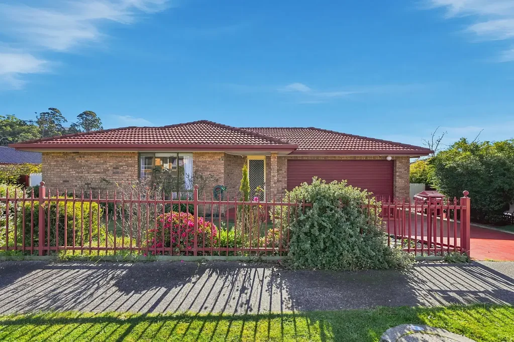 Glenorchy 3房  Spacious Family Living with Mountain Views