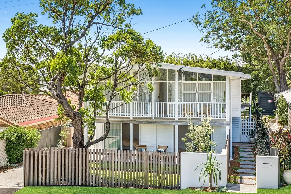 4 Keats Avenue, Bateau Bay, NSW 2261