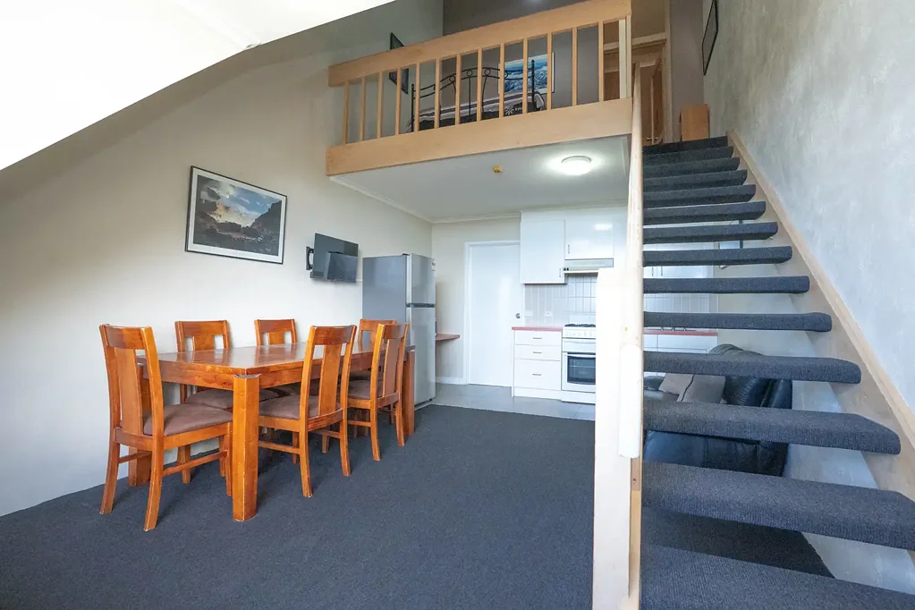 Hotham Heights 2 Bedroom Front Facing 2 Bedroom Duplex, Spectacular Views of The Alpine Ranges