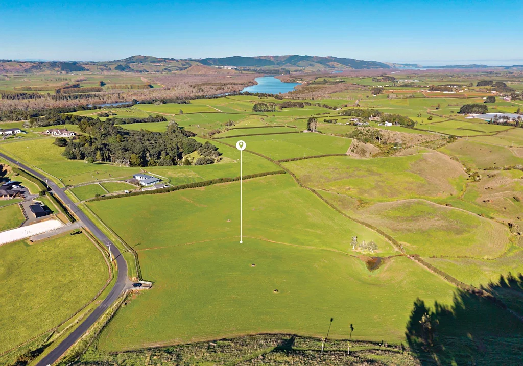 Pukekohe YOUR ULTIMATE RURAL BLANK CANVAS  NO COVENANTS