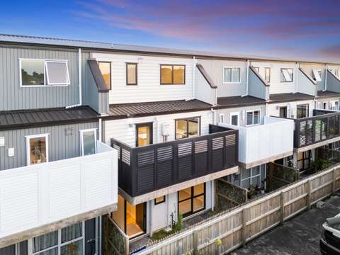 Sandringham 4部屋 Brand New Freehold Townhouse - Urgent Sale!
