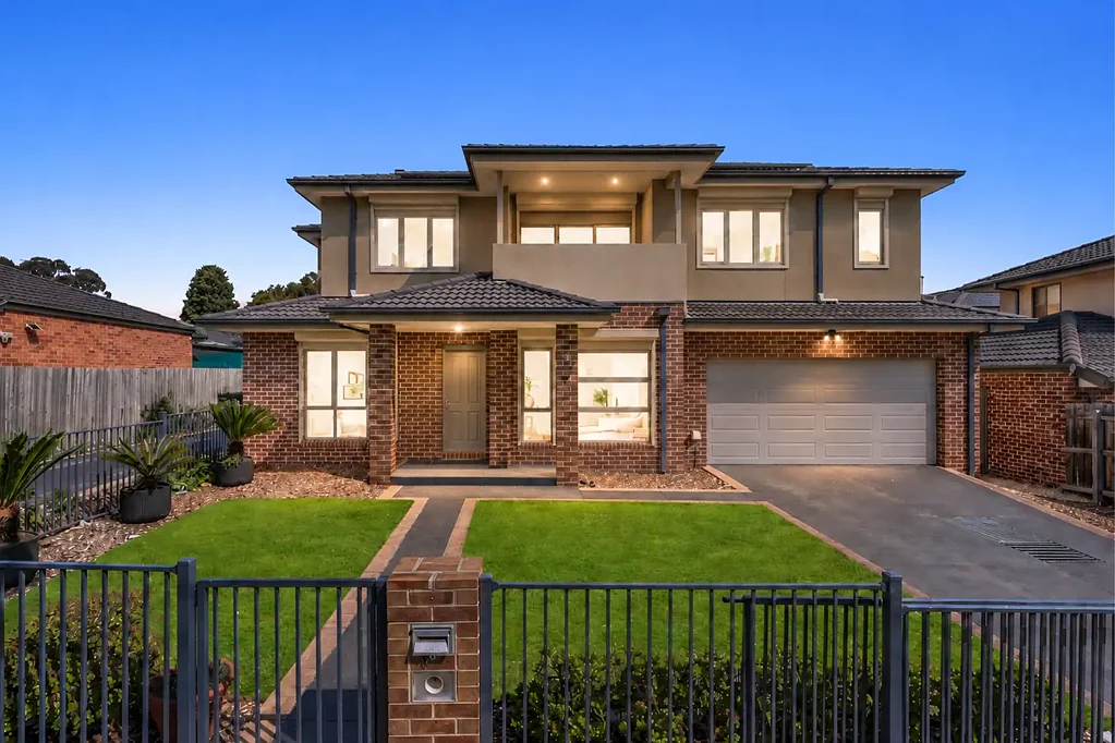 Noble Park 4Kwarto The Brief: More Than a Townhouse – A Spacious Family Sanctuary