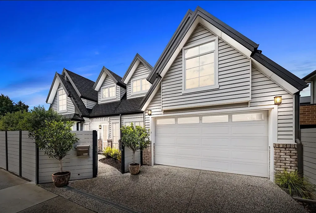 Luxurious, low-maintenance Bayside Lifestyle –
