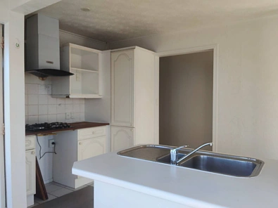 Well presented this lovely upstairs two bedrooms flat