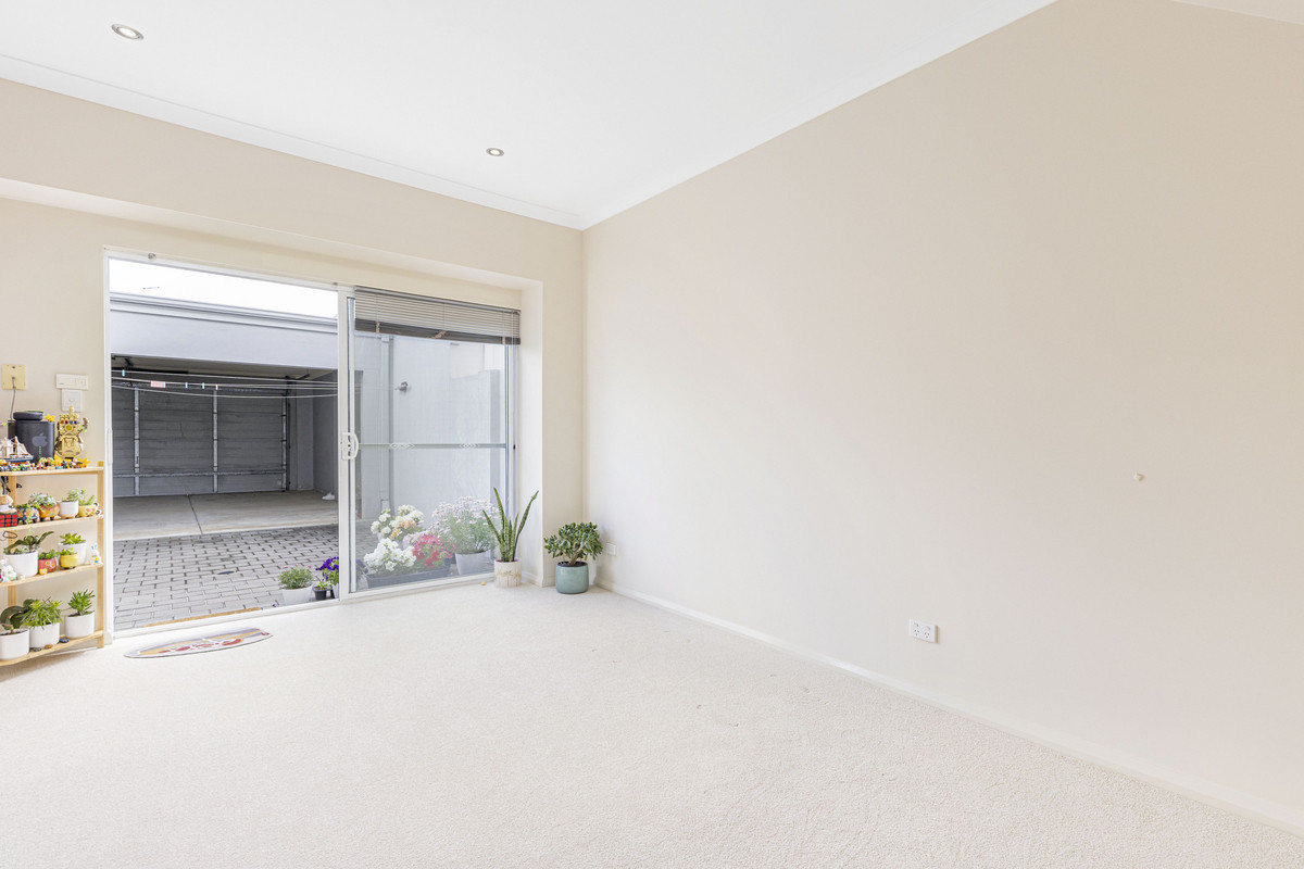 5 REDFERN BEND, CLARKSON WA 6030, 0部屋, 0バスルーム, House