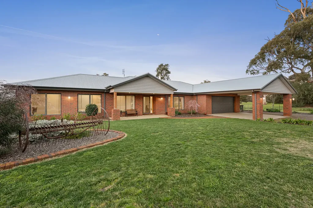 Avenel 4 Bedroom Custom-Built Quality Beside Avenel Golf Course