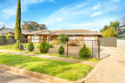 4 Hodge Road, Para Hills