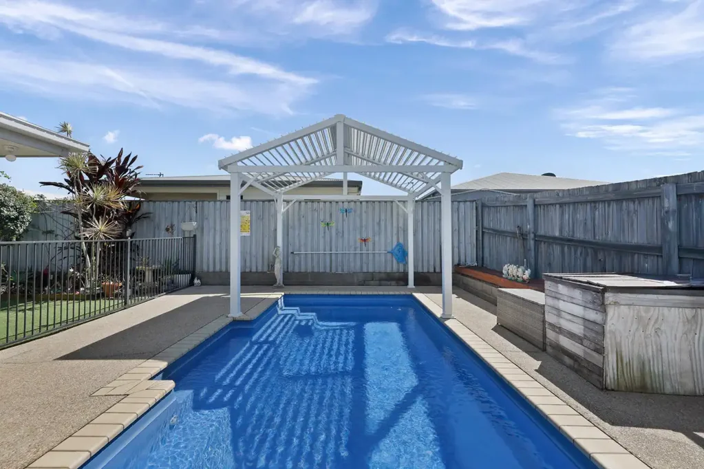 Andergrove 4બેડરૂમ Family-Friendly Gem in Andergrove Awaits!