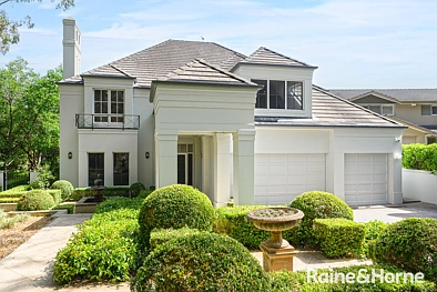 Pymble 5Habitaciones Grand Family Residence in Prestigious Locale