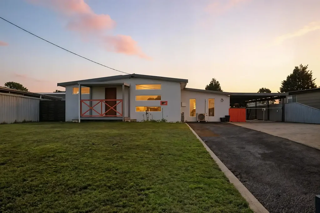 Zeehan 3 Bedroom Go West!