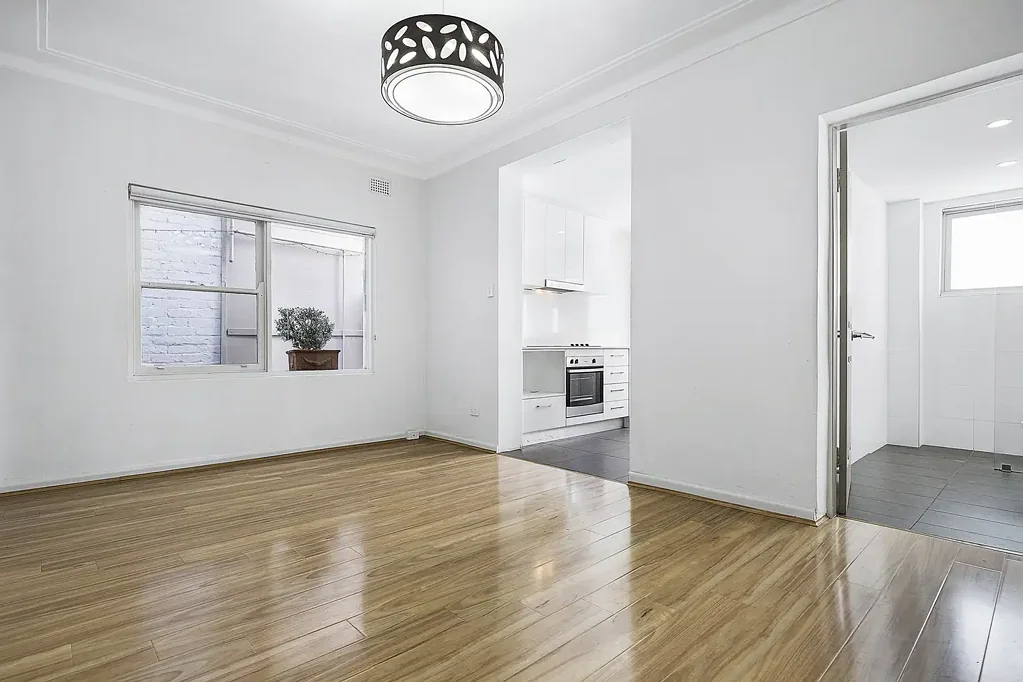 Just listed and available for lease! Immaculate garden apartment!