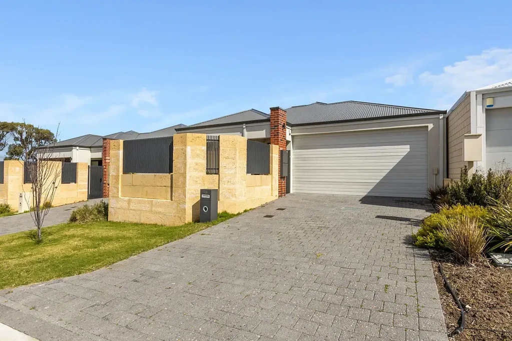 4A Cromer Grove, Kallaroo, WA 6025