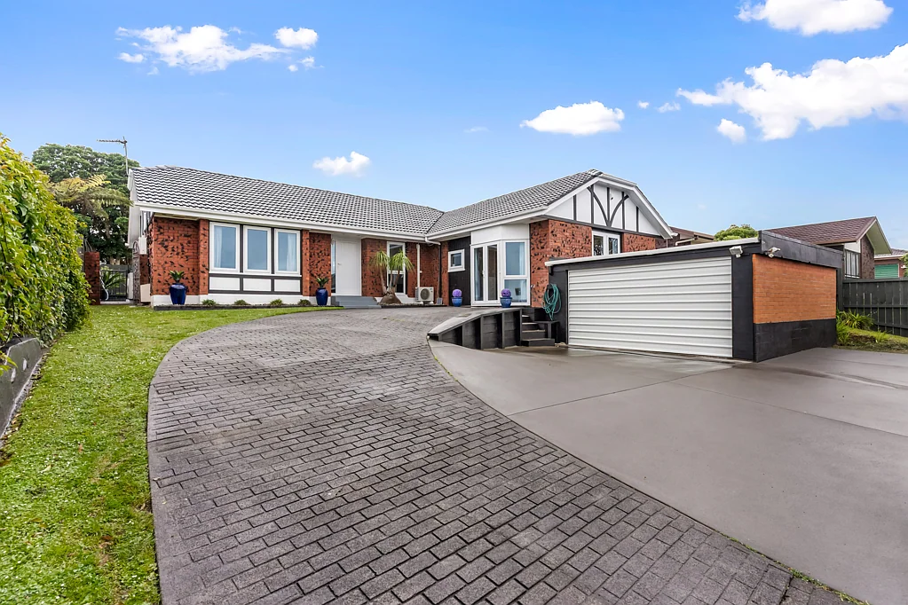 174 Prince Regent Drive, Farm Cove, Manukau City, Auckland