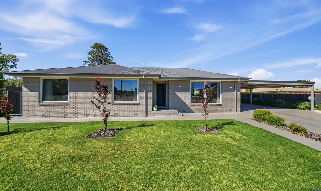 Rutherglen 3બેડરૂમ Central Rutherglen - Complete renovation - Comfort abounds