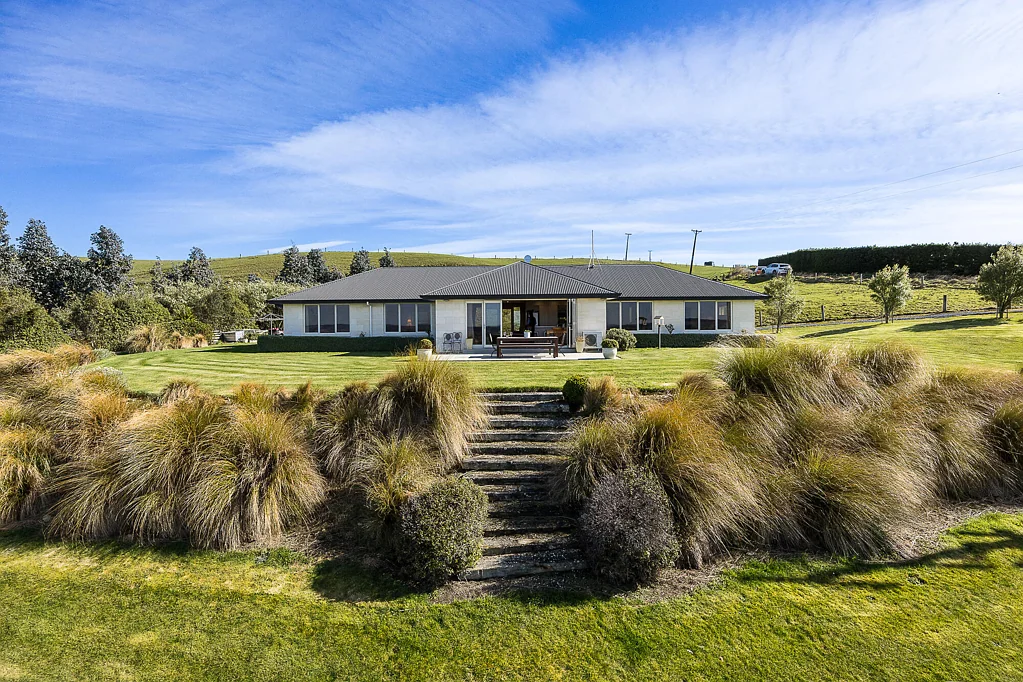 Crichton A Lifestyle to Love, Views to Inspire