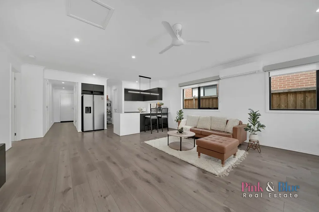 Rockbank 4Phòng ngủ Live Smarter: 10-Star Energy-Rated Home with 8.8kW Solar & 3-Phase Power!