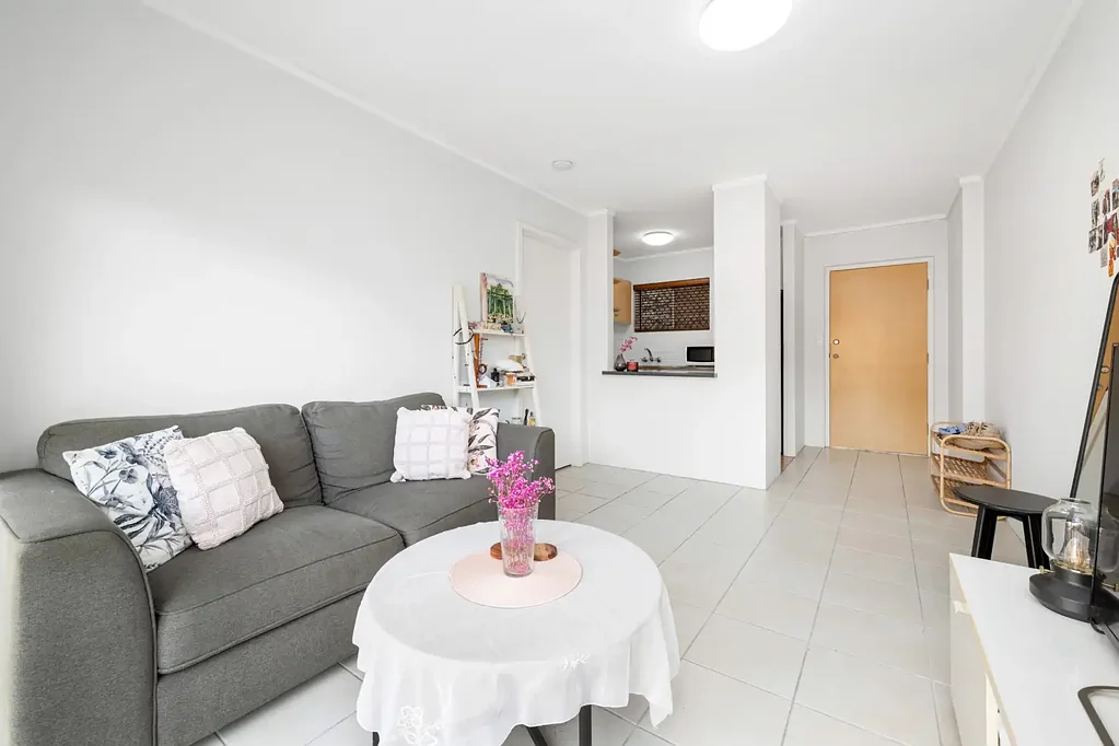 MODERN INNER-CITY LIVING IN HIGHGATE HILL
